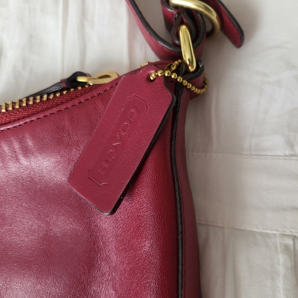 Coach Legacy Leather Courtenay Hobo Slouchy Shoulder Bag In Deep Port - Picture 5 of 16